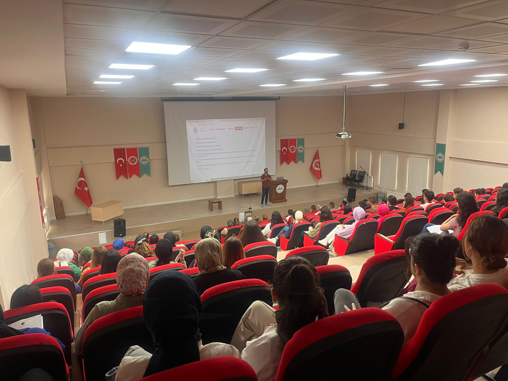 Yüksekokulumuzda Staj Süreci Eğitimi Düzenlendi